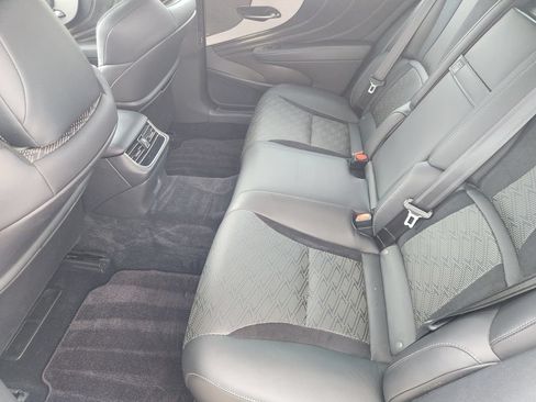 Used 2019 Lexus LS 500 F Sport w/ Accessory Package (Z2) RWD image 31