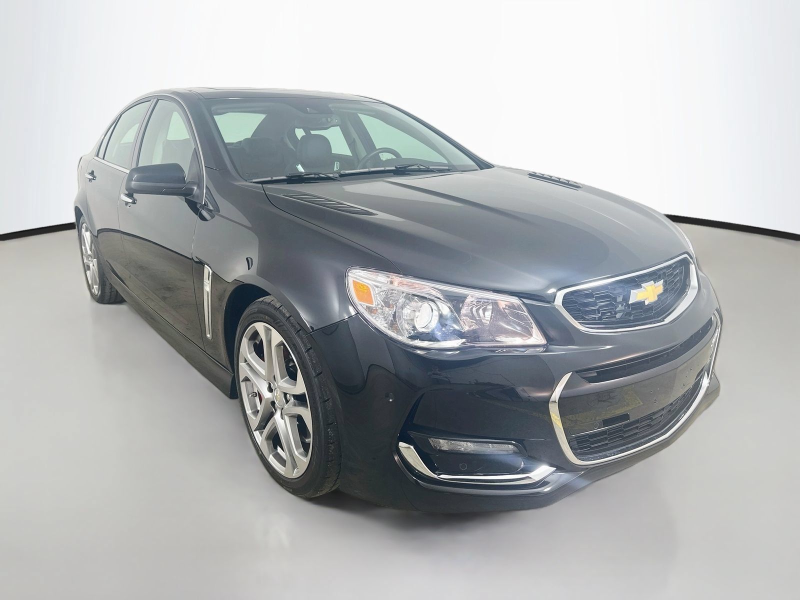Used 2017 Chevrolet SS RWD image 3