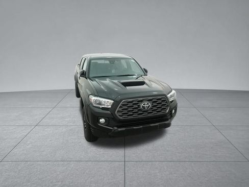 Used 2022 Toyota Tacoma TRD Sport w/ Technology Package RWD image 17