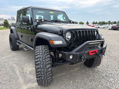 Used 2023 Jeep Gladiator Sport w/ Trailer Tow Package AWD/4WD image 12