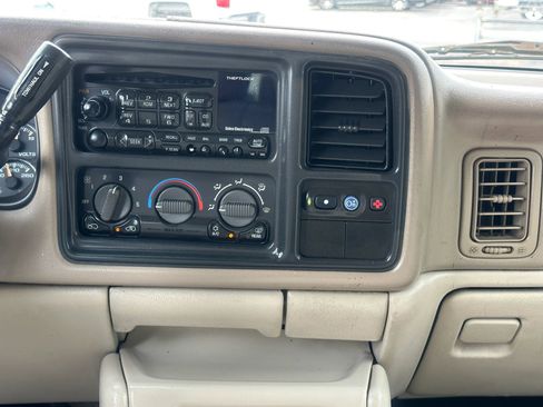 Used 2002 Chevrolet Tahoe Z71 image 18