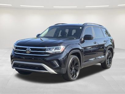 Used 2023 Volkswagen Atlas SE w/ Panoramic Sunroof Package