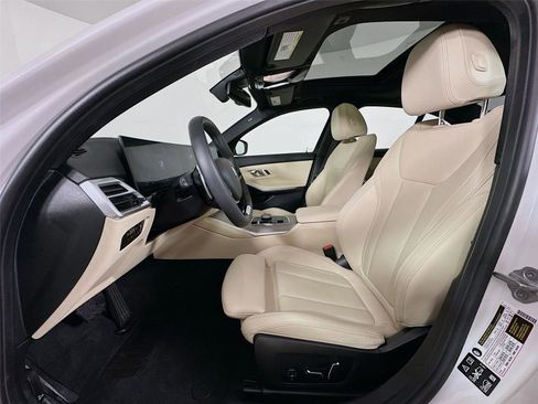 Used 2025 BMW 330i xDrive Sedan w/ Convenience Package image 21