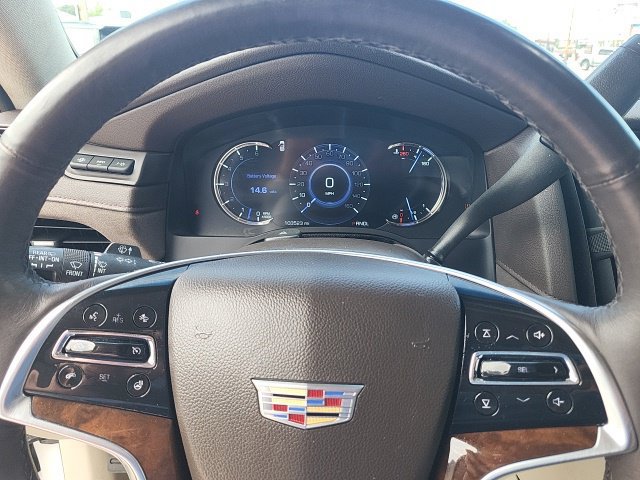 Used 2017 Cadillac Escalade ESV Luxury AWD/4WD image 12
