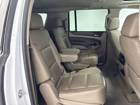 Used 2017 Chevrolet Suburban LT w/ Luxury Package image 24
