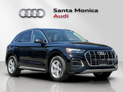 Used 2023 Audi Q5 2.0T Premium w/ Convenience Package image 9