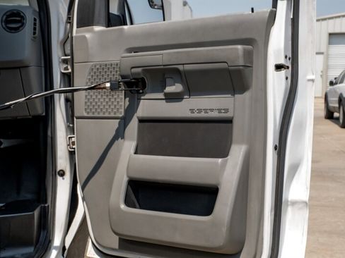 Used 2013 Ford E-350 and Econoline 350 Extended Super Duty w/ PWR Group image 33