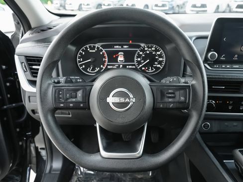 Used 2023 Nissan Rogue S AWD/4WD image 7