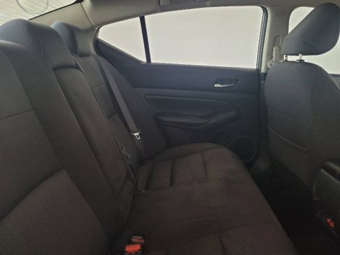 Used 2020 Nissan Altima 2.5 S FWD image 19