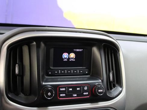 Used 2015 GMC Canyon 2WD Crew Cab w/ Convenience Package image 18
