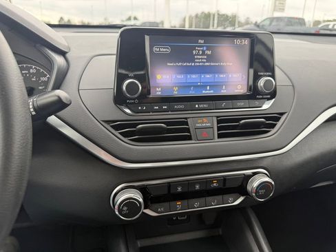 Used 2022 Nissan Altima 2.5 S image 9