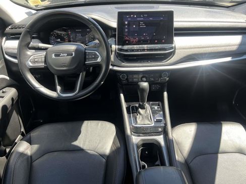 Certified 2022 Jeep Compass Latitude w/ Sun and Sound Group AWD/4WD image 13