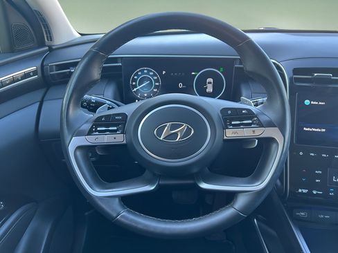 Certified 2022 Hyundai Tucson Limited AWD/4WD image 23