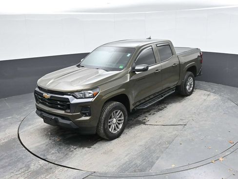 Used 2023 Chevrolet Colorado LT w/ LT Convenience Package image 11