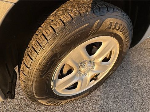 Used 2012 Toyota RAV4 4WD image 9