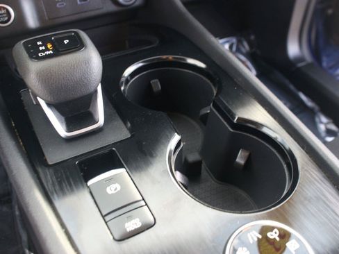 Used 2023 Nissan Rogue S AWD/4WD image 21