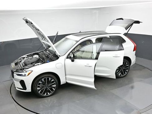 New 2026 Volvo XC60 T8 Ultra w/ Protection Package Premier AWD/4WD image 53