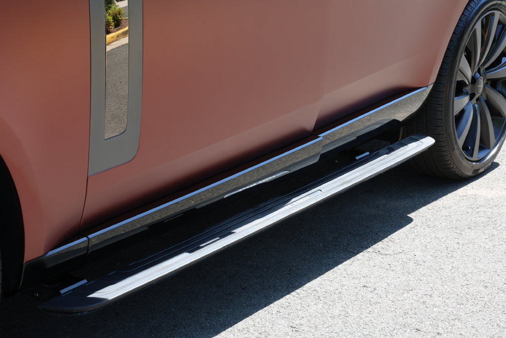 New 2026 Land Rover Range Rover SV AWD/4WD image 9