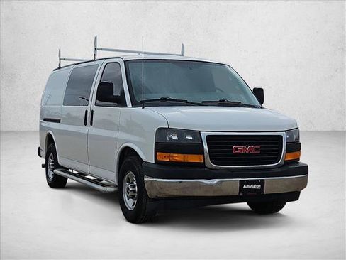 Used 2017 GMC Savana 2500 image 3