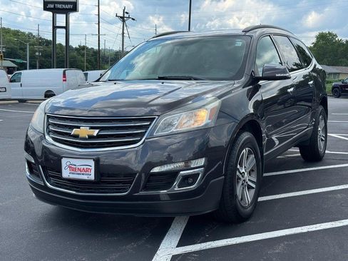 Used 2016 Chevrolet Traverse LT FWD image 8