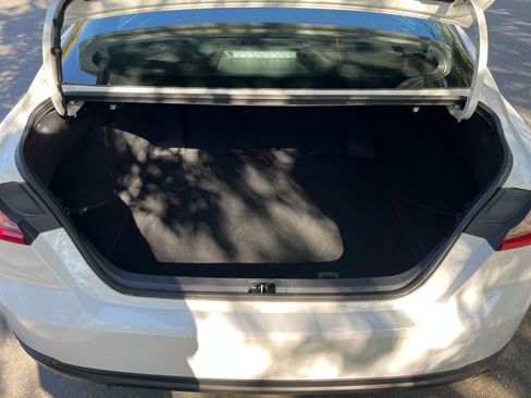 Used 2025 Toyota Camry LE image 30