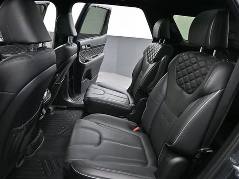Used 2022 Hyundai Palisade Calligraphy image 14