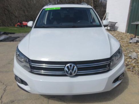 Used 2017 Volkswagen Tiguan SEL image 2