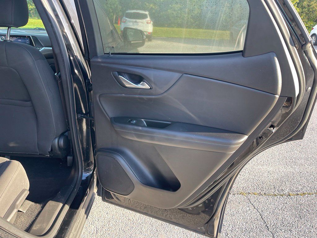 Used 2020 Chevrolet Blazer LT FWD image 15