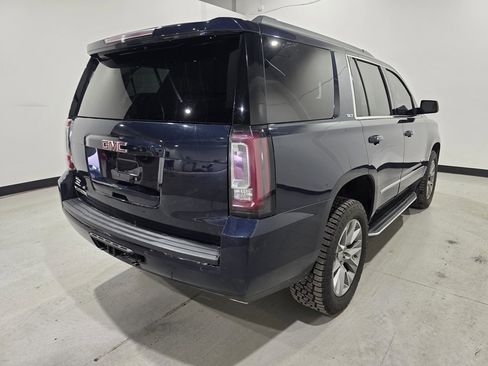 Used 2017 GMC Yukon SLT w/ Premium Edition image 4