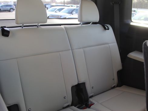 Used 2025 Hyundai Santa Fe Limited image 35