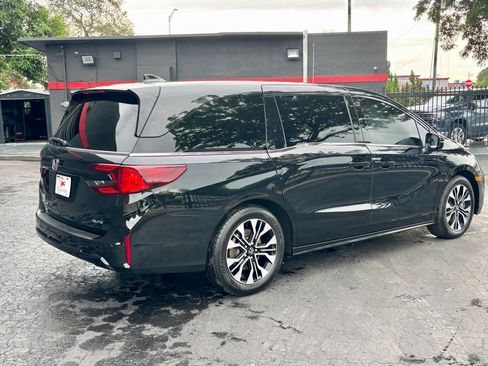 Used 2025 Honda Odyssey Elite image 6