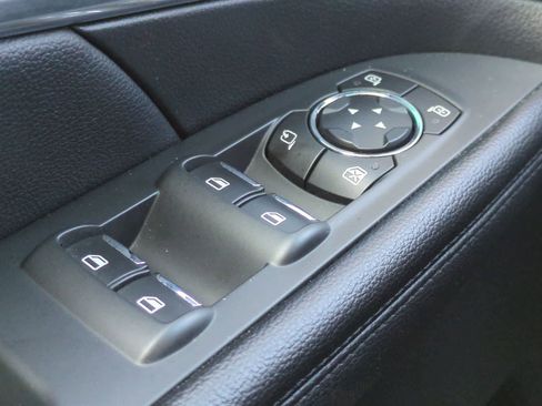 Used 2016 Ford Explorer Limited FWD image 28