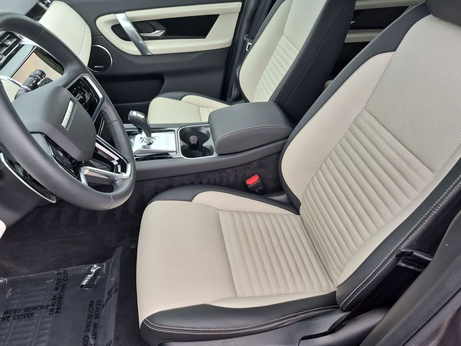 Certified 2023 Land Rover Discovery Sport SE R-Dynamic AWD/4WD image 16