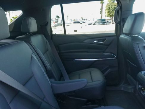 Used 2026 Chevrolet Traverse LT w/ Midnight/Sport Edition FWD image 15