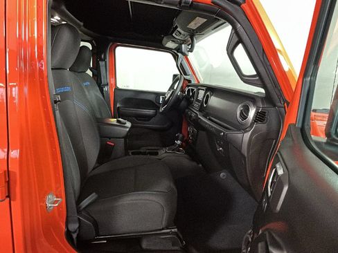 Used 2023 Jeep Wrangler Unlimited Rubicon 4xe w/ Cold Weather Group AWD/4WD image 34