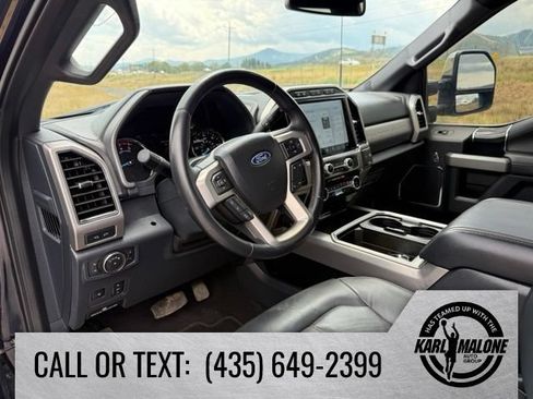 Used 2022 Ford F350 Platinum w/ Tremor Off-Road Package AWD/4WD image 17