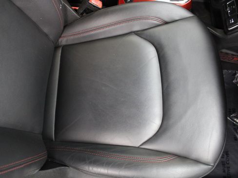 Used 2019 Jeep Renegade Trailhawk image 29