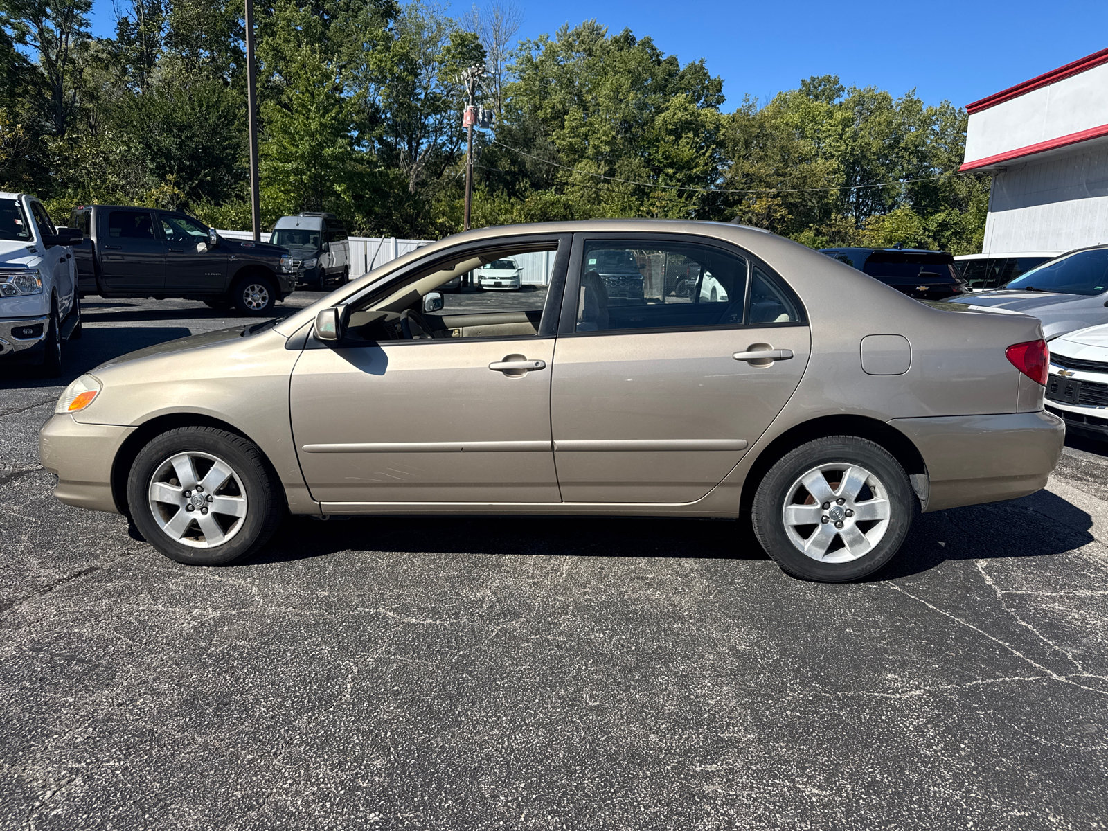 Used 2004 Toyota Corolla FWD image 3
