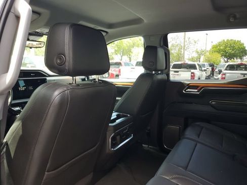 Used 2023 GMC Sierra 1500 Denali w/ Technology Package AWD/4WD image 10