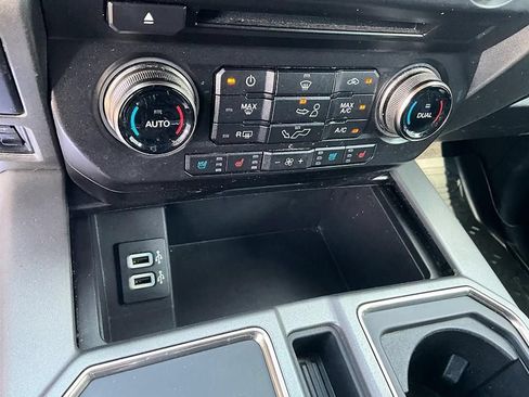 Used 2017 Ford F150 Raptor w/ Equipment Group 802A Luxury AWD/4WD image 25