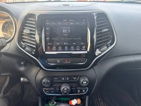 Used 2020 Jeep Cherokee Limited AWD/4WD image 16