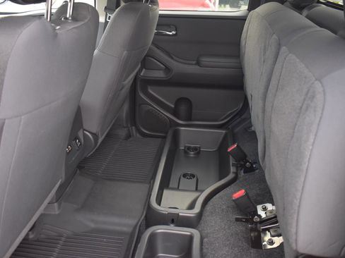 Used 2023 Nissan Frontier SV w/ SV Convenience Package image 49