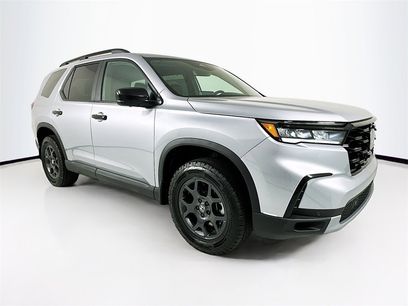 New 2025 Honda Pilot TrailSport