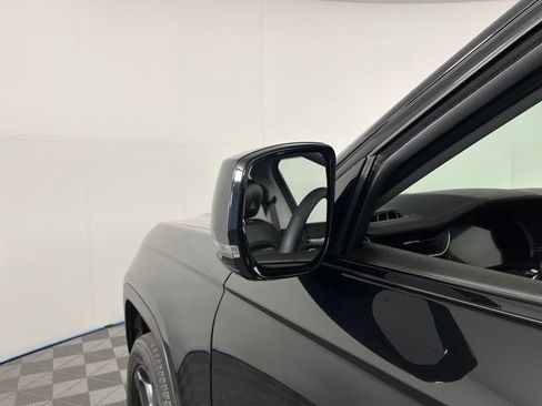 Used 2023 Jeep Grand Cherokee Limited w/ Black Appearance Package AWD/4WD image 11