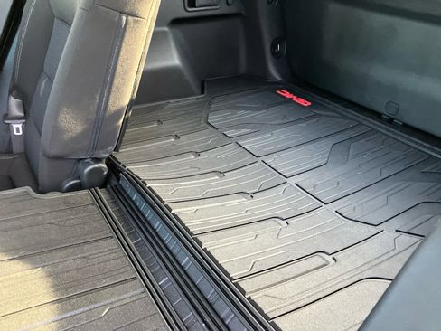 Certified 2023 GMC Terrain SLE w/ Driver Convenience Package image 36