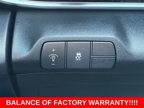 Used 2024 Hyundai Elantra Limited FWD image 20