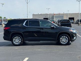 Used 2020 Chevrolet Traverse LT FWD video 2