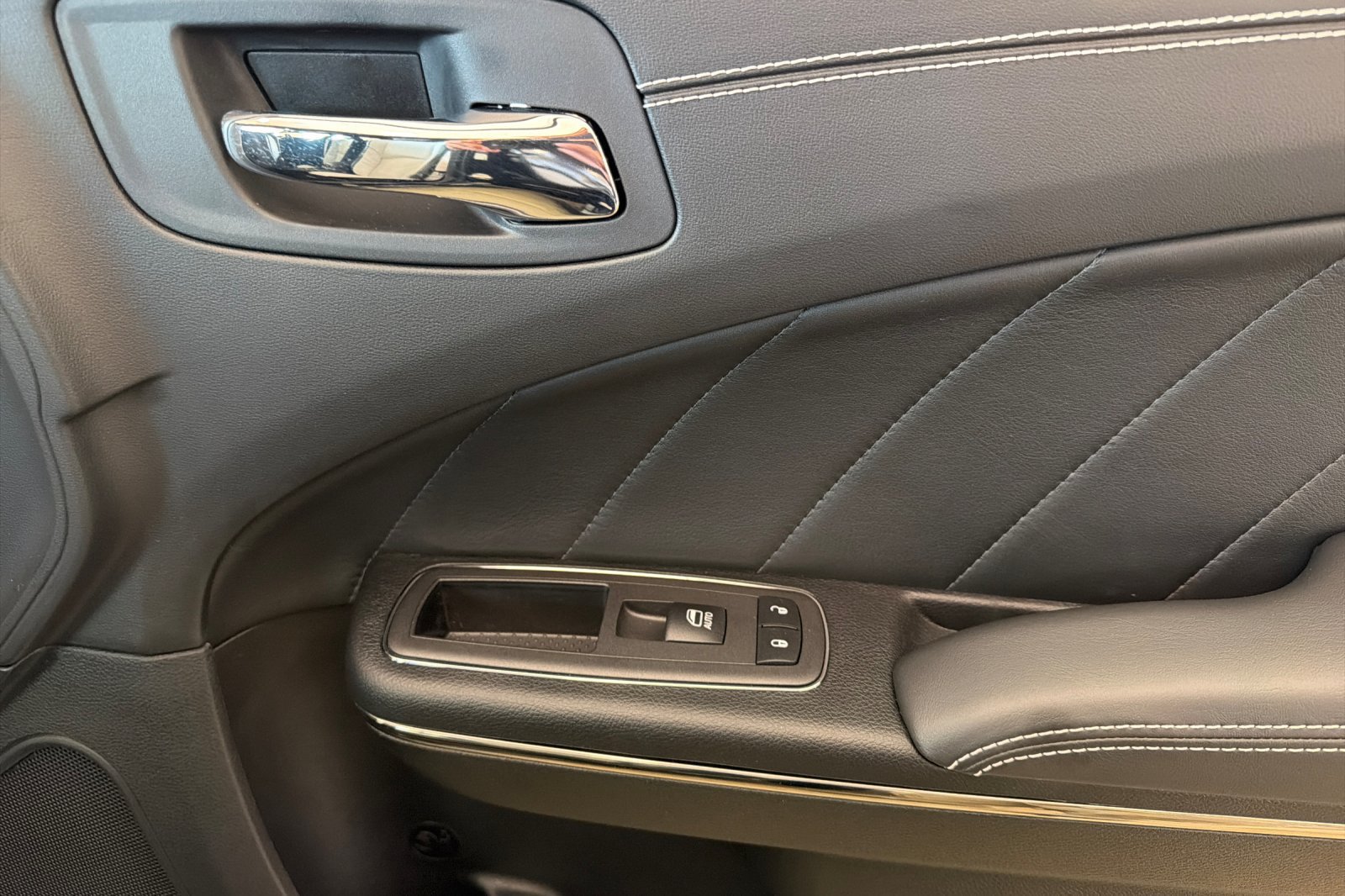 Used 2023 Dodge Charger SRT Hellcat RWD image 18