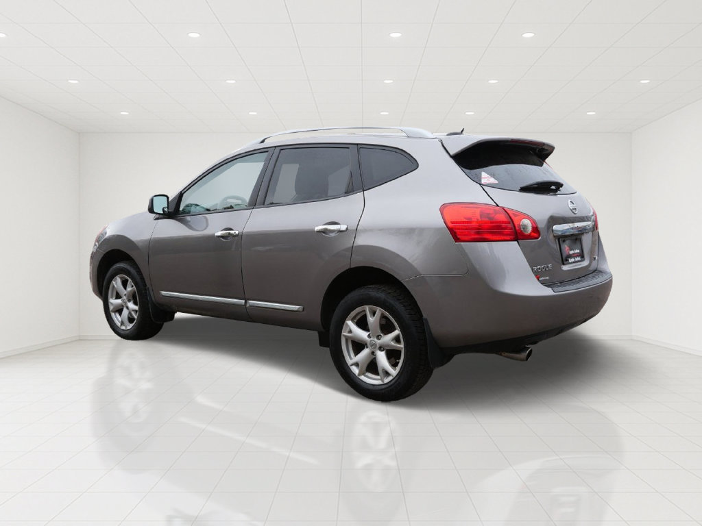 Used 2011 Nissan Rogue SV AWD/4WD image 4