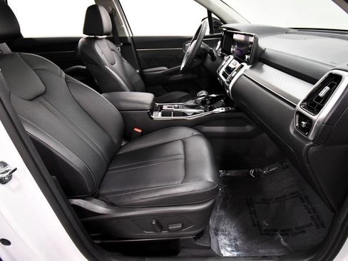 Certified 2023 Kia Sorento SX AWD/4WD image 19